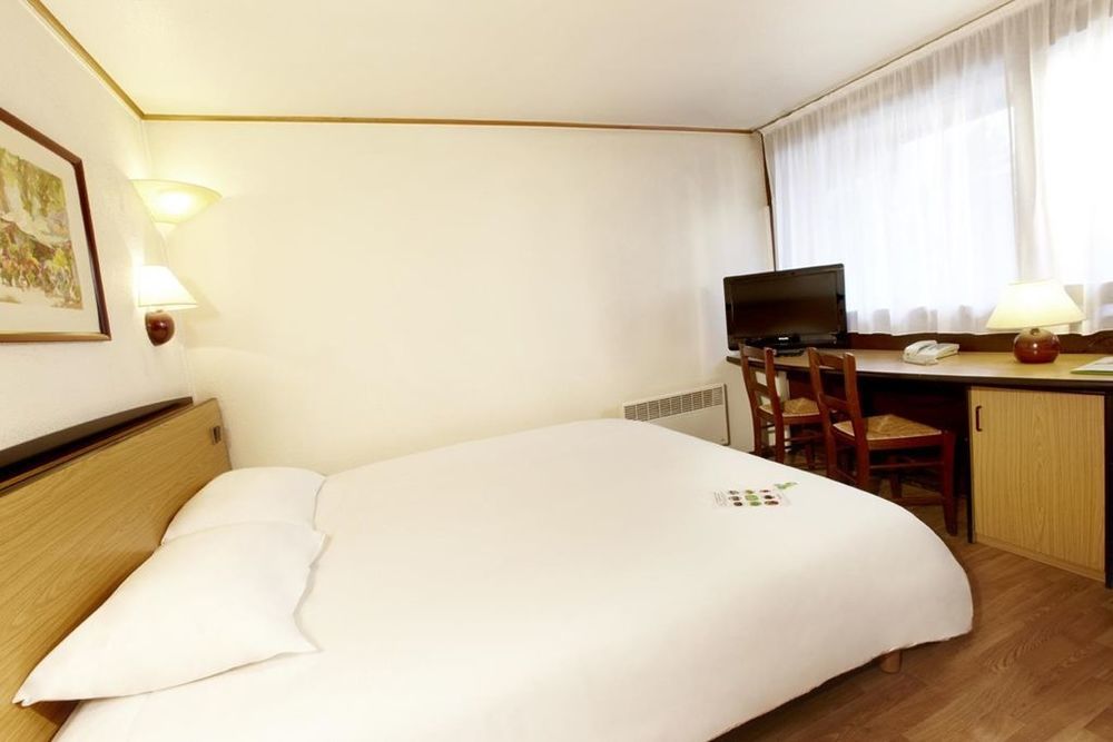 מלון Campanile Vire חדר תמונה